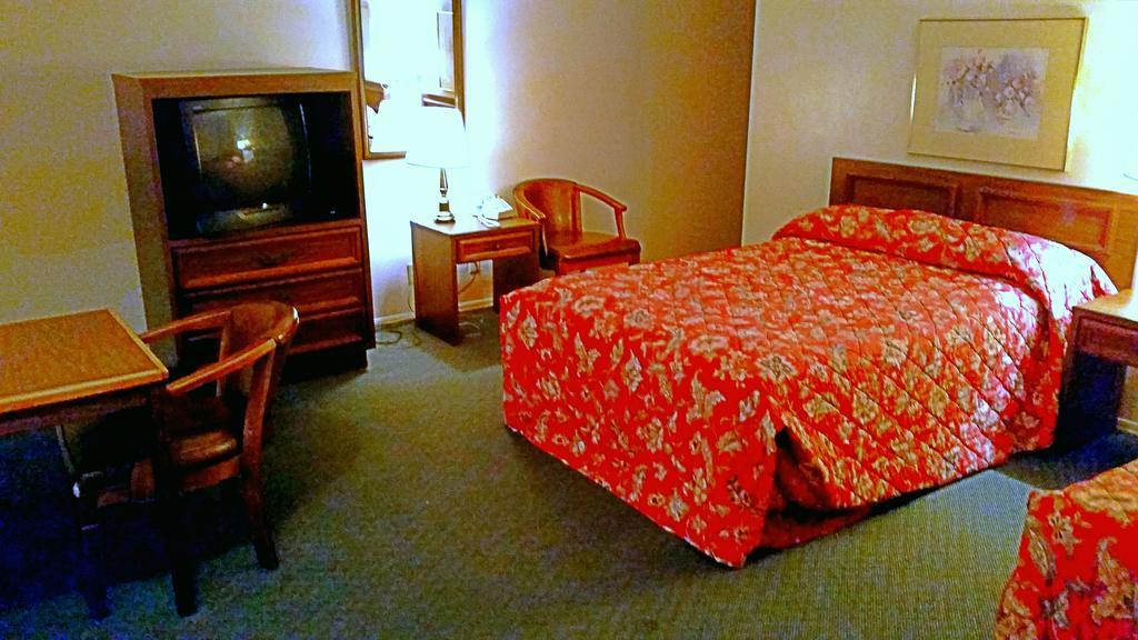 Lake Eufaula Inn & Suites Checotah Rom bilde