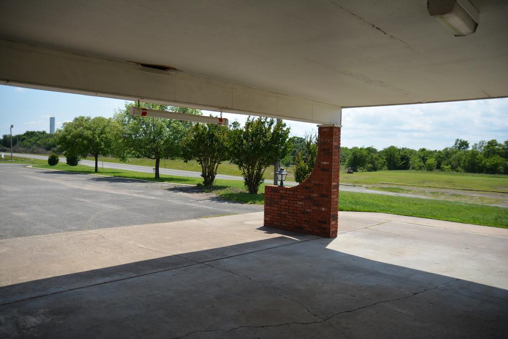 Lake Eufaula Inn & Suites Checotah Eksteriør bilde