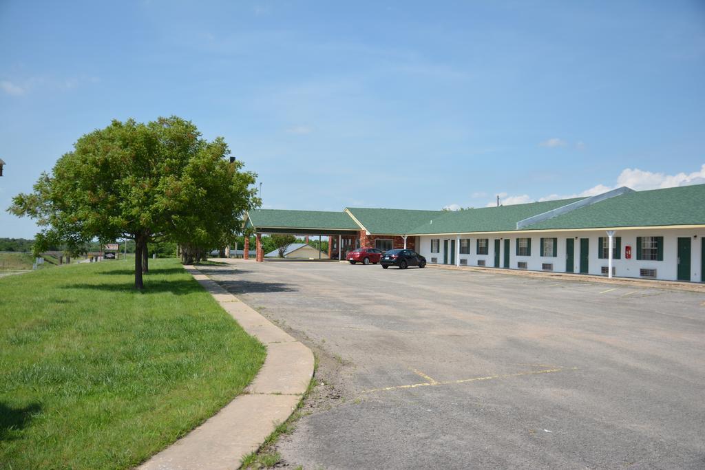 Lake Eufaula Inn & Suites Checotah Eksteriør bilde