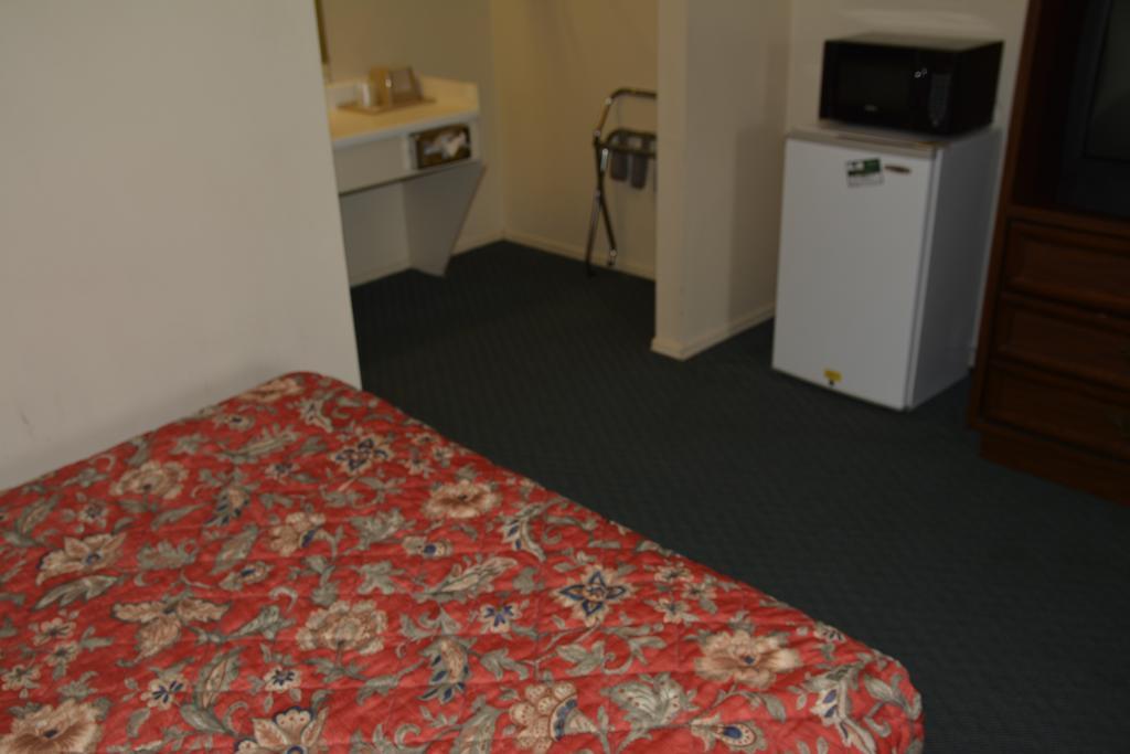 Lake Eufaula Inn & Suites Checotah Eksteriør bilde