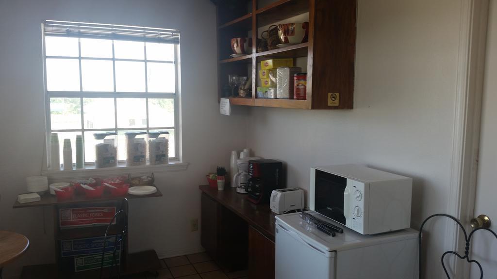 Lake Eufaula Inn & Suites Checotah Eksteriør bilde